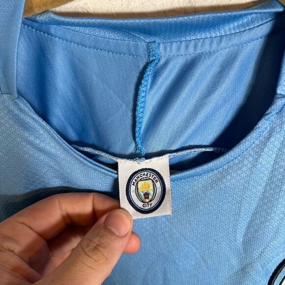 MANCHESTER CITY ENGLAND 2017/2018 HOME FOOTBALL SHIRT JERSEY - Picture 8 of 9